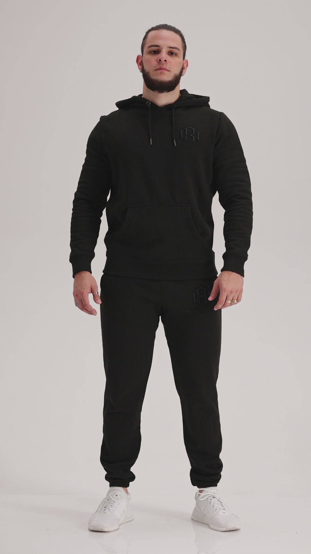 R. W LOGO HOODIE BLACK